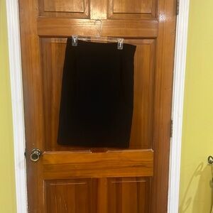 Donna Moore Black Lined Skirt Size 8